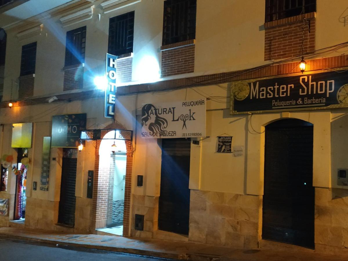 Hotel Dorado Real Фусагасуга Экстерьер фото
